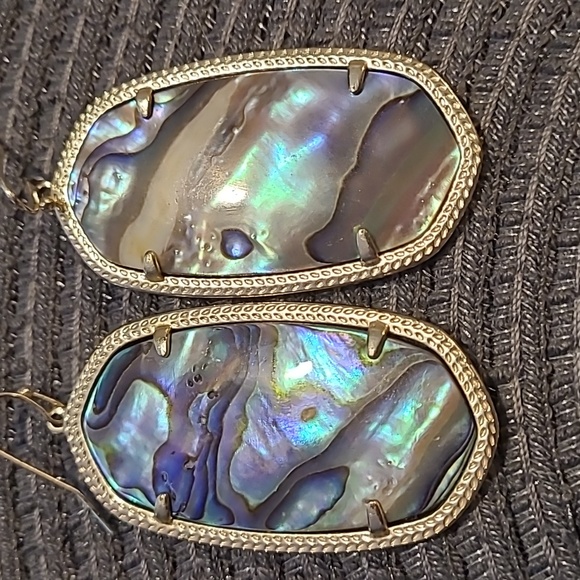 Kendra Scott Danielle abalone earrings gold Like New preloved condition authenti - Picture 2 of 12